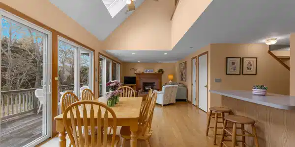 Image 2: 9-web-or-mls-285-blue-heron-rd