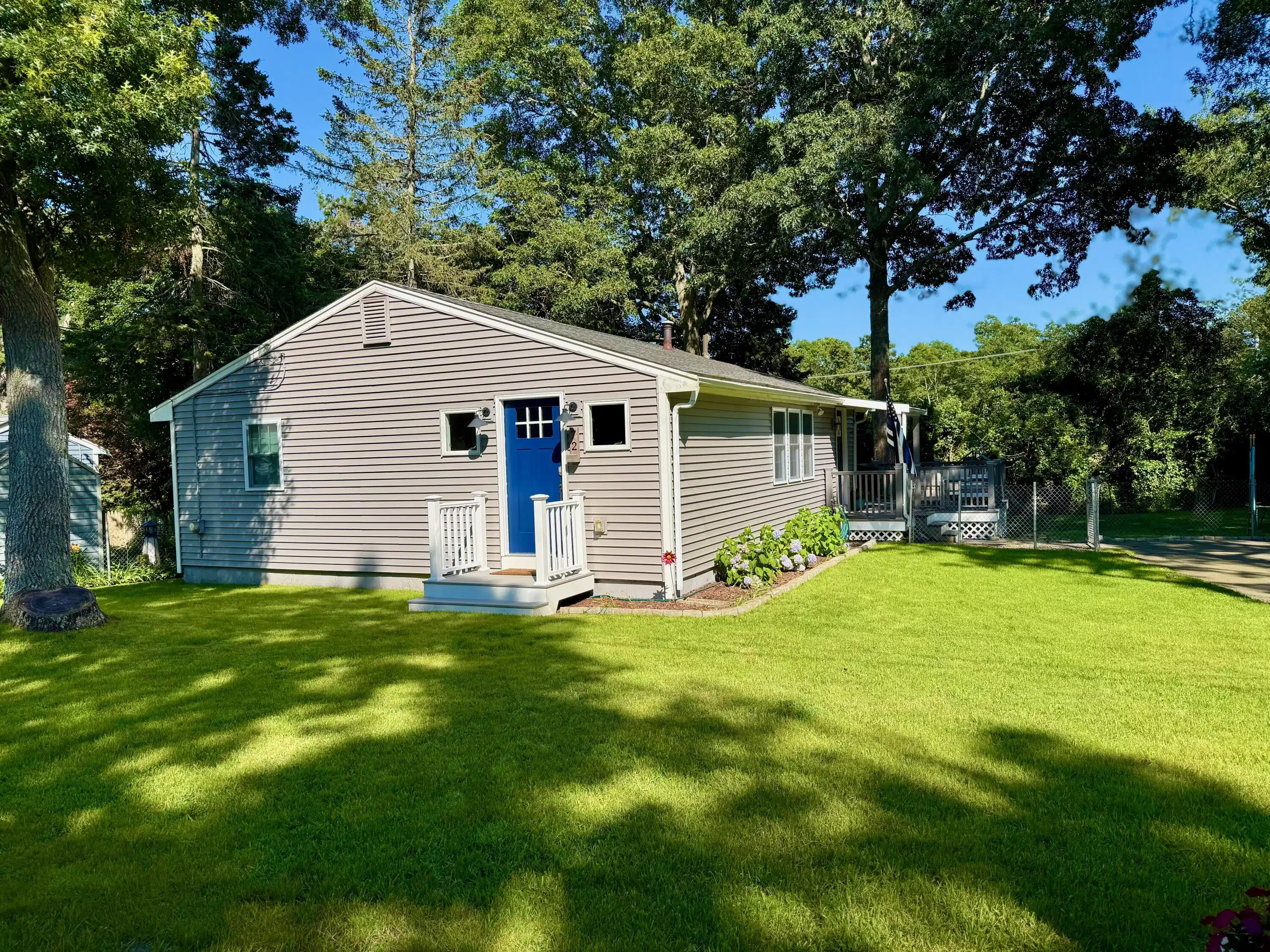 Image 1: Front