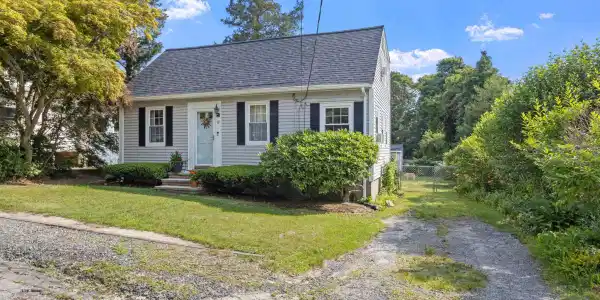 10 Cleveland Avenue