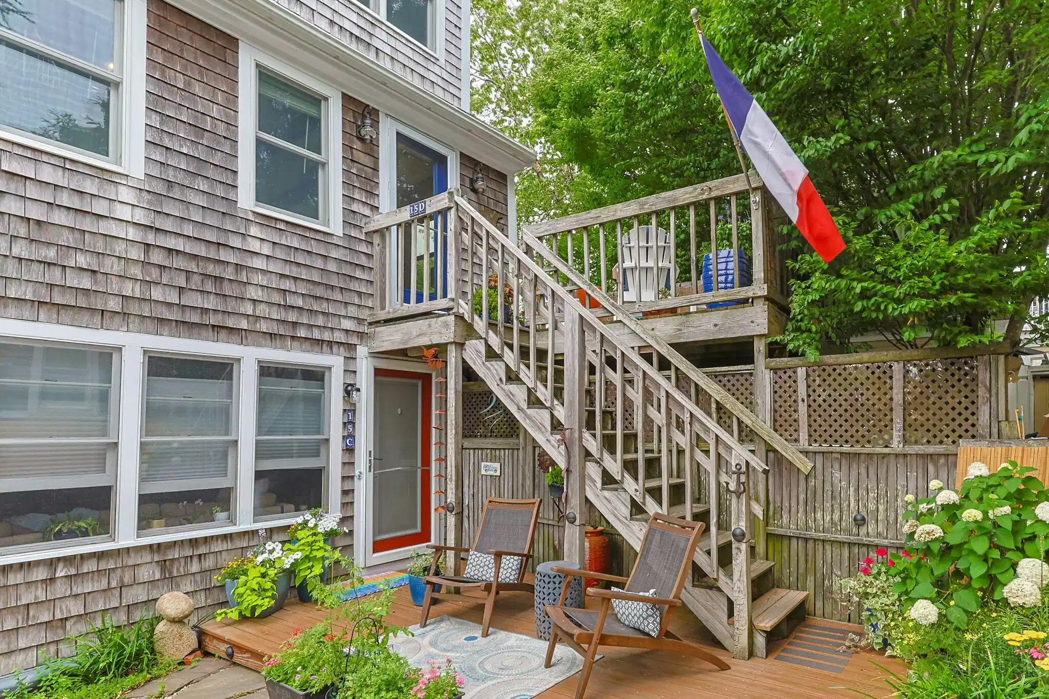 Image 1: 1-web-or-mls-15-court-st-5
