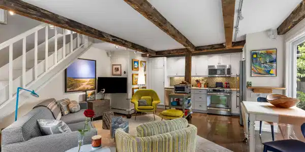 Image 3: 5-web-or-mls-15-court-st-5