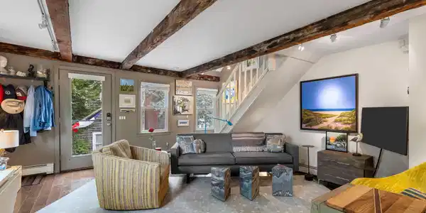 Image 4: 6-web-or-mls-15-court-st-5