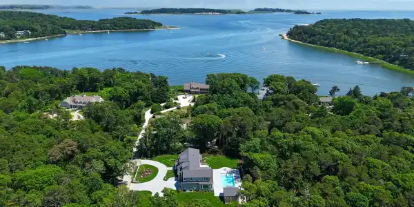 63 kescayogansett Road