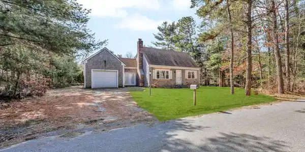 11 Dry Hollow Lane