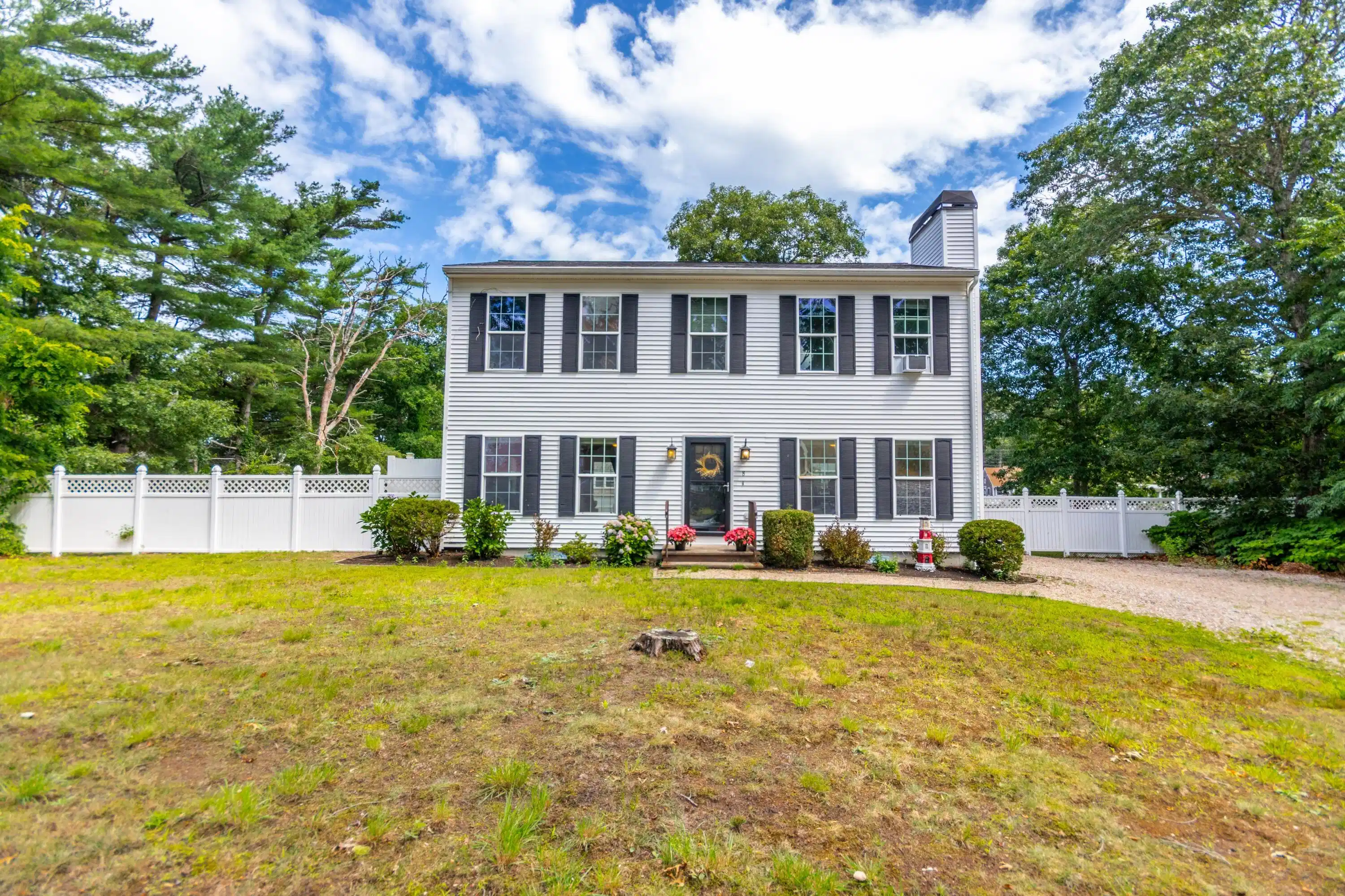 Image 1: Front of 3 bedroom Colonial