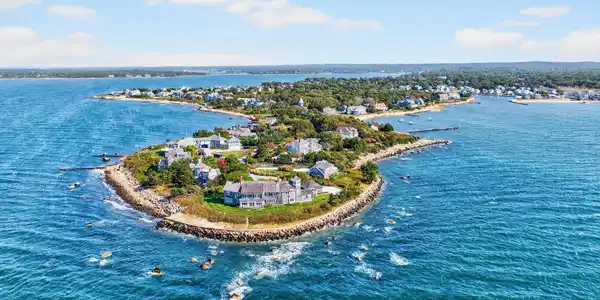 Image 4: 036_DJI_20251007224758_0542_D