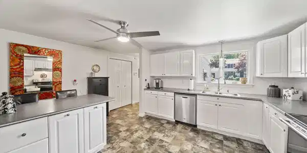Image 4: 8-web-or-mls-DSC09281