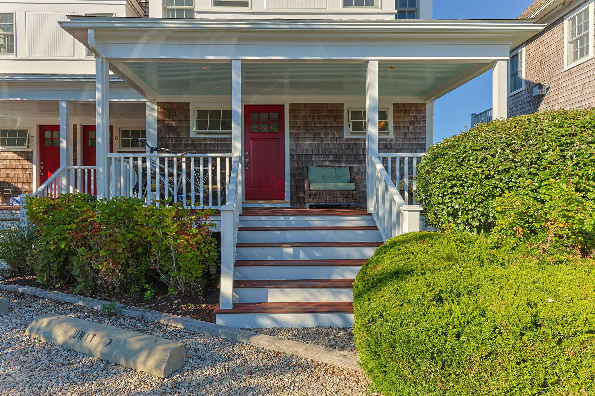 Image 4: 5-web-or-mls-21-bradford-street-ext