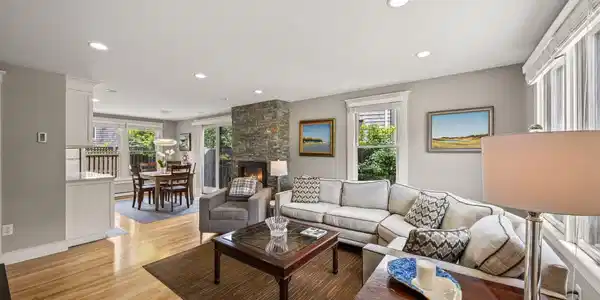 Image 3: 4-web-or-mls-10-seashore-park-dr-gg