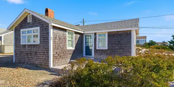 Image 4: 68-web-or-mls-203 N Shore 14A Exterior-2