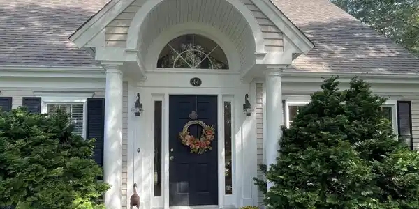 Image 3: Front door