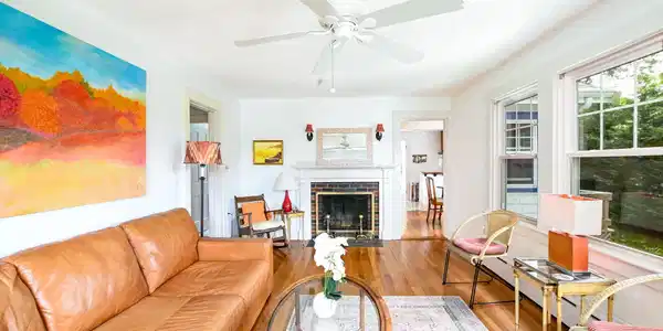 Image 4: 5 Hamlin Ave