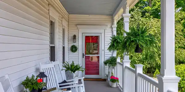 Image 4: Porch