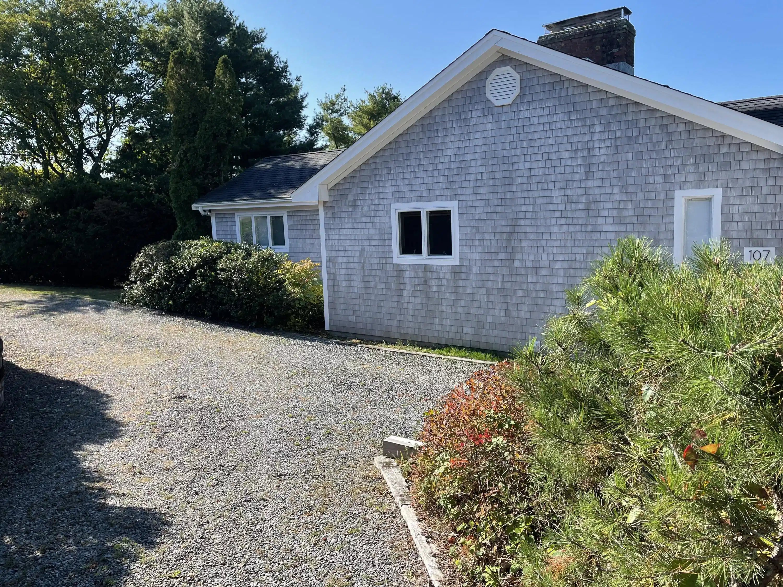 Image 1: 107AbbeyGateCotuit