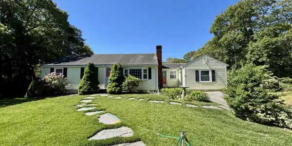 1 Baddeck Street