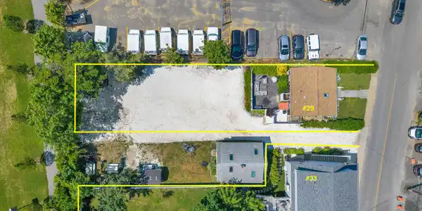 Image 2: 29 Lagoon Pond Rd-0004 (1)