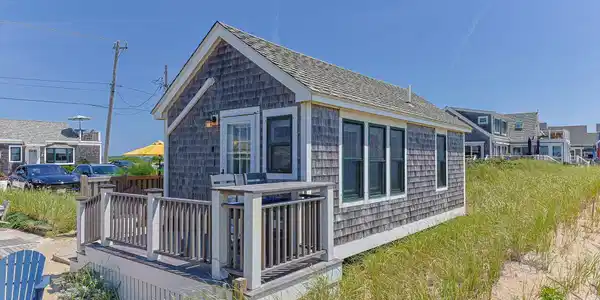 Image 2: 21-web-or-mls-522-shore-rd-10