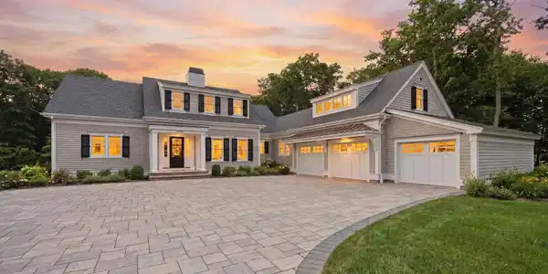 2548 Main Street