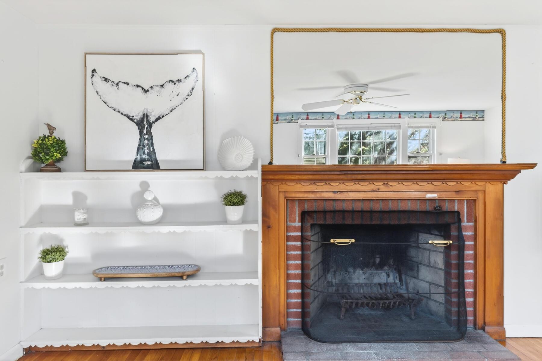 Image 4: Wood Burning Fireplace