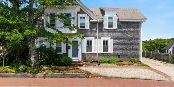 484 Commercial Street Unit 3