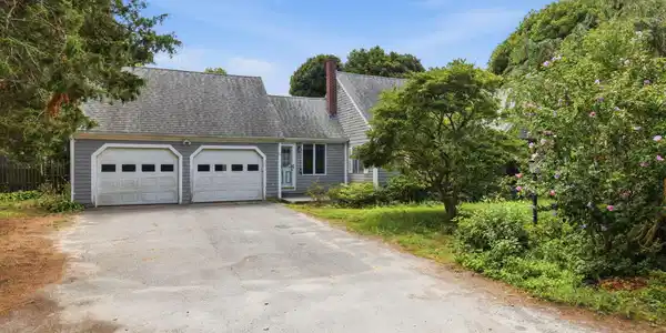 Image 3: 1-web-or-mls-11_Rogia_Rd_Yarmouth_MA_035
