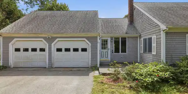 Image 4: 38-web-or-mls-11_Rogia_Rd_Yarmouth_MA_03
