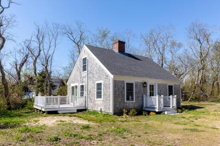1295 Massasoit Road