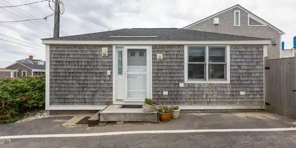 Image 2: 544ShoreRdU9-05