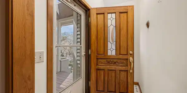 Image 4: 14-web-or-mls-2-hibbs-ln