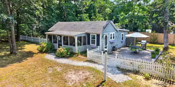 15 Alice Road