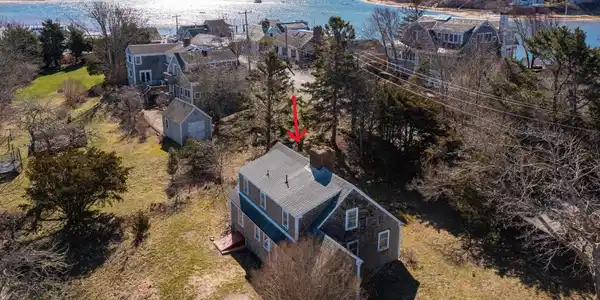 42 Champlain Road