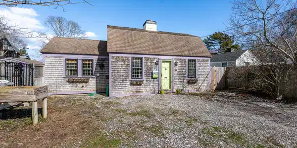 86 Sea Street