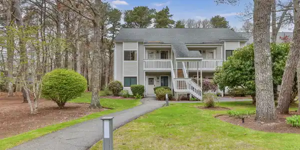 109 Eaton Lane UNIT 109