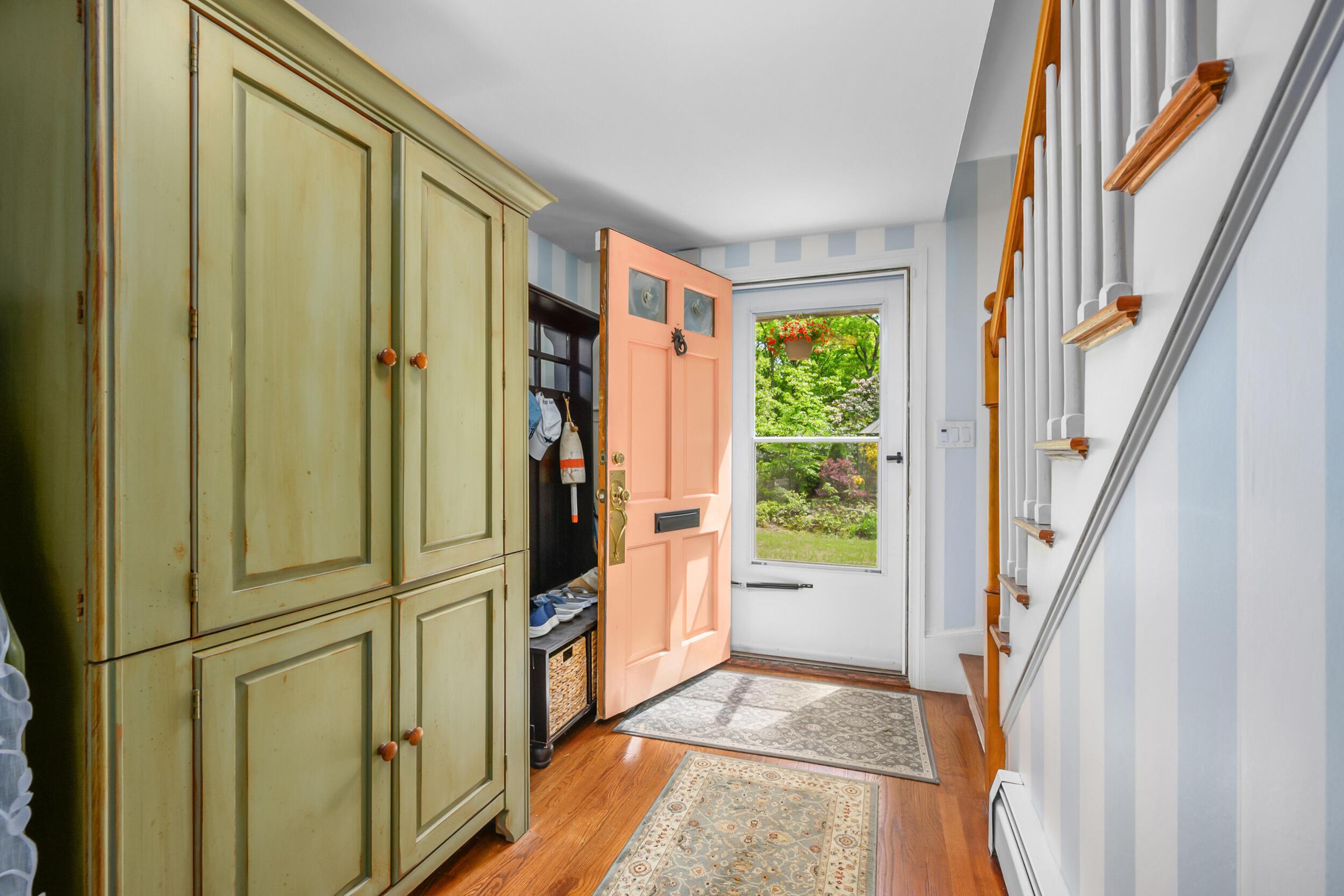 Image 3: front entrance