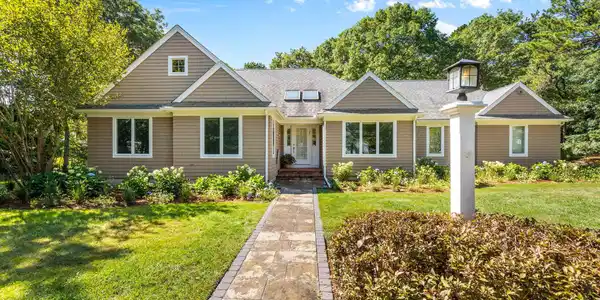 Image 2: 49-web-or-mls-331 Falmouth Woods Rd Fina