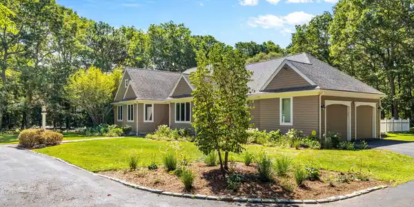 Image 3: 52-web-or-mls-331 Falmouth Woods Rd Fina