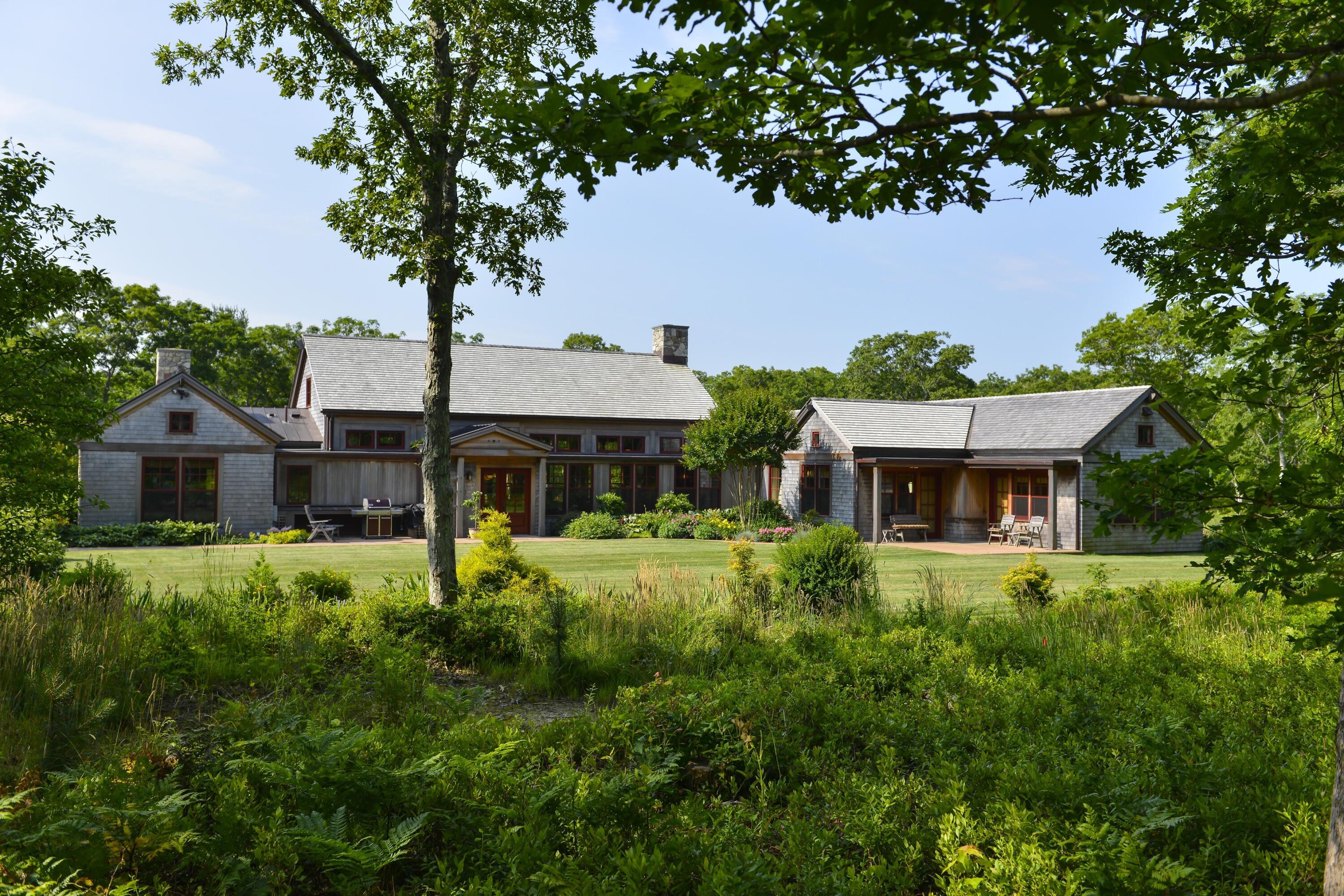 Image 4: Exterior