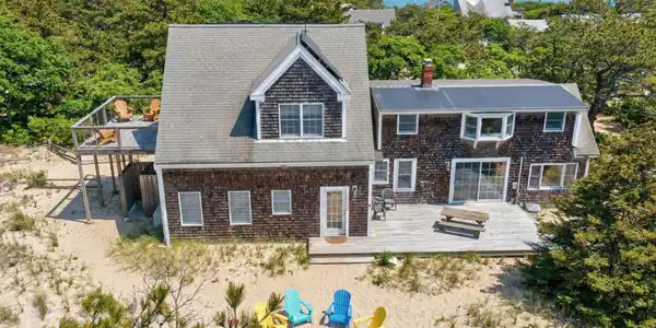 85 Rockwell Avenue