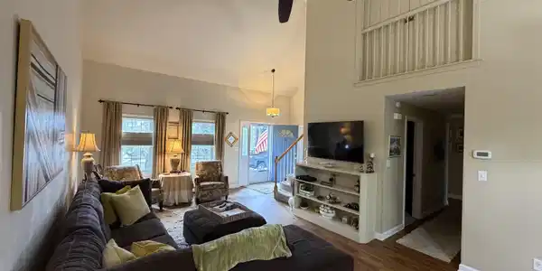 1 Hawthorne Court UNIT C