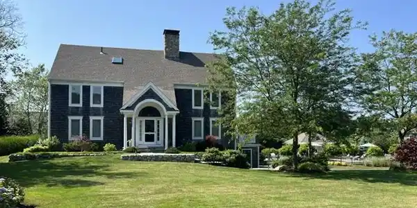 Image 3: Front