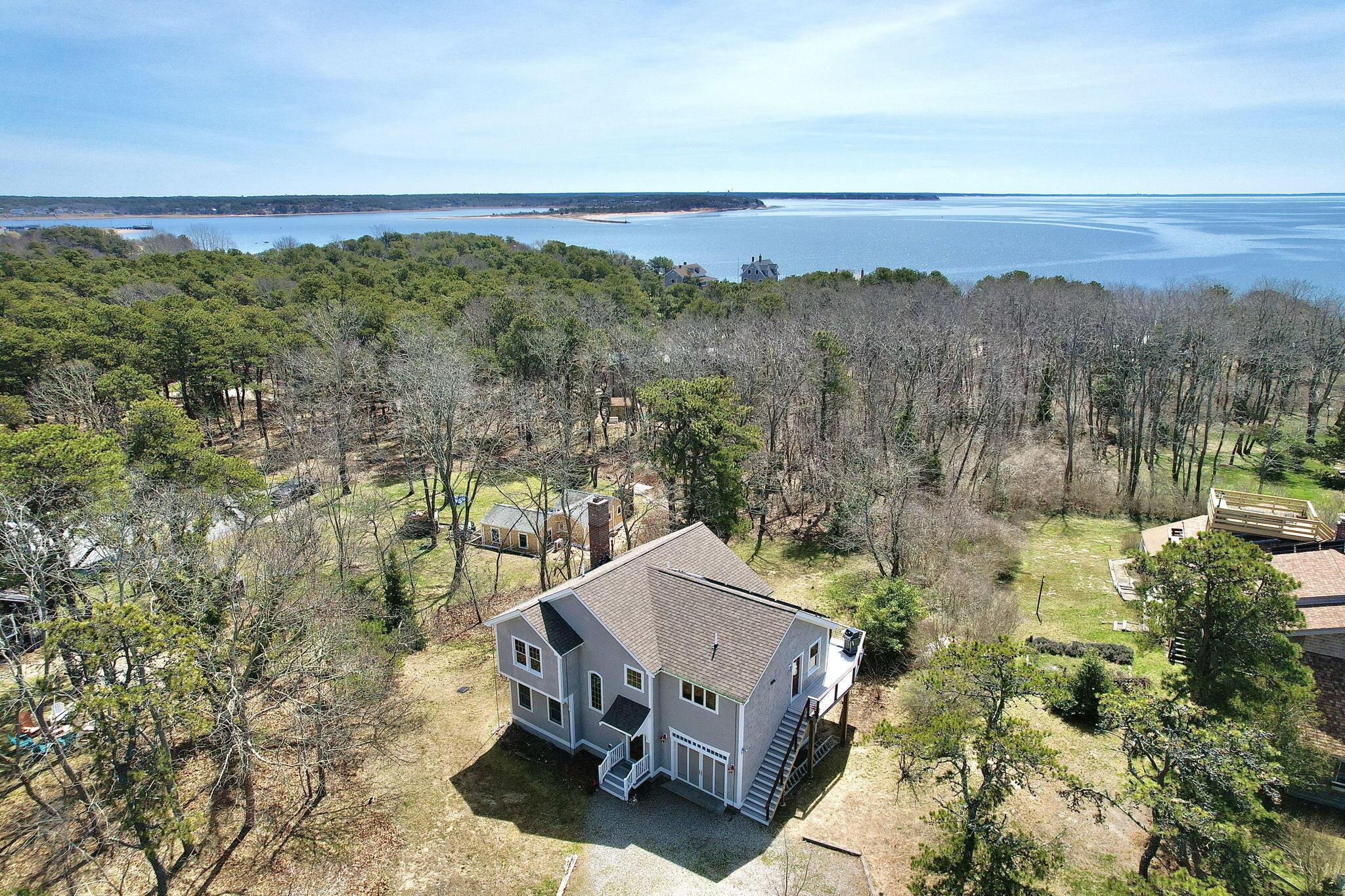 Image 3: 3-102-web-or-mls-DJI_0483