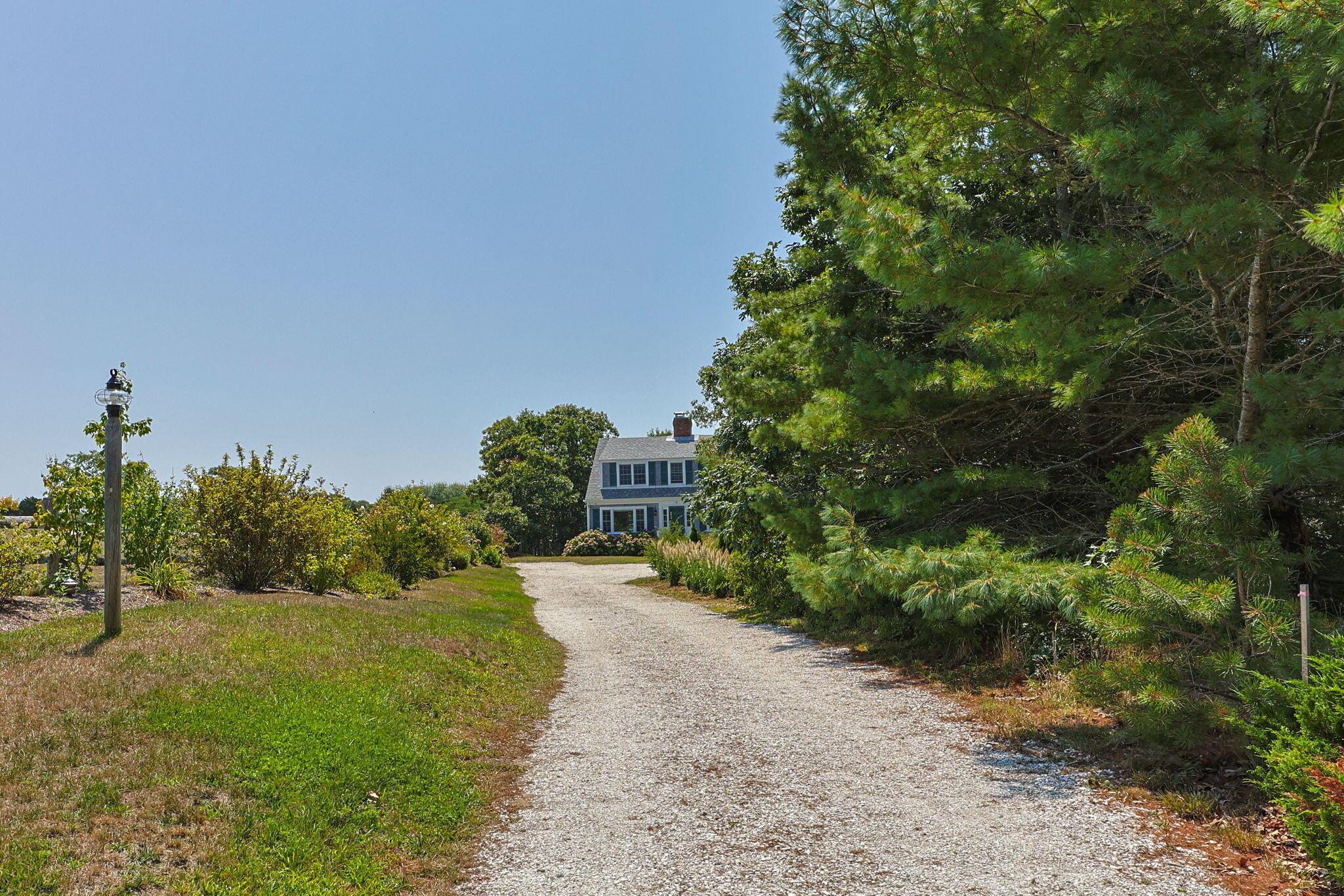 Image 2: 24-web-or-mls-58-stepping-stones-rd