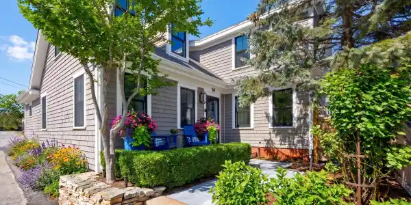 19 W Vine Street