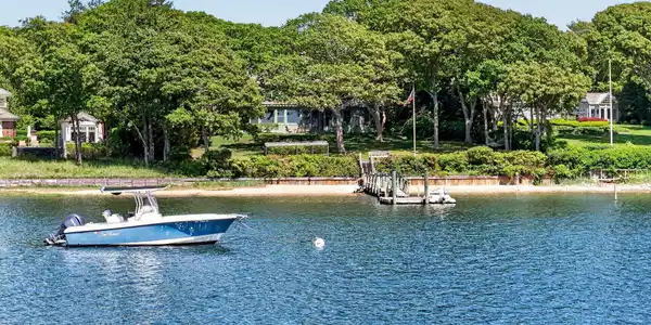 Image 3: 3