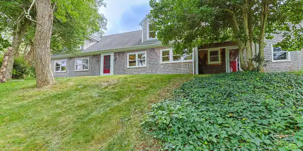 Image 3: 3-web-or-mls-40-smith-farm-rd