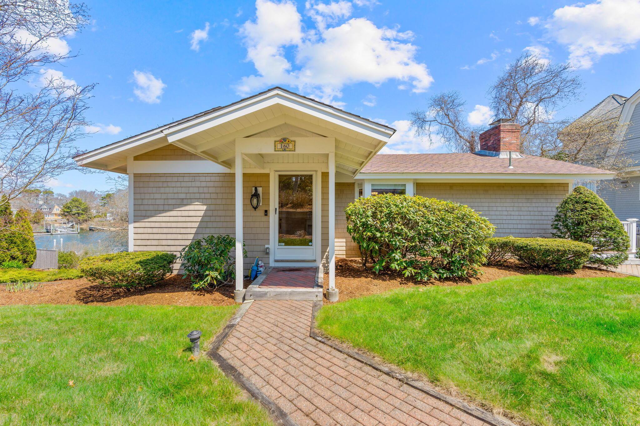 Image 3: 28-web-or-mls-160 Waterway Hi Res-3