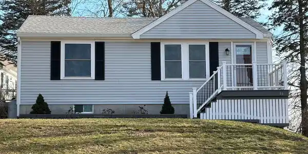 16 Town Neck Road