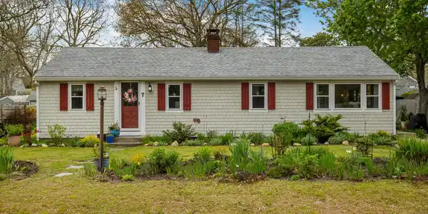7 Oak Leaf Lane