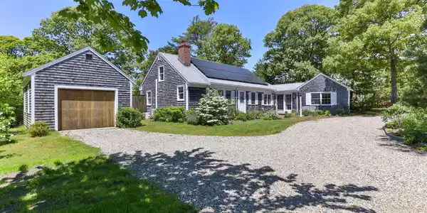Image 2: 4-web-or-mls-645-nauset-rd