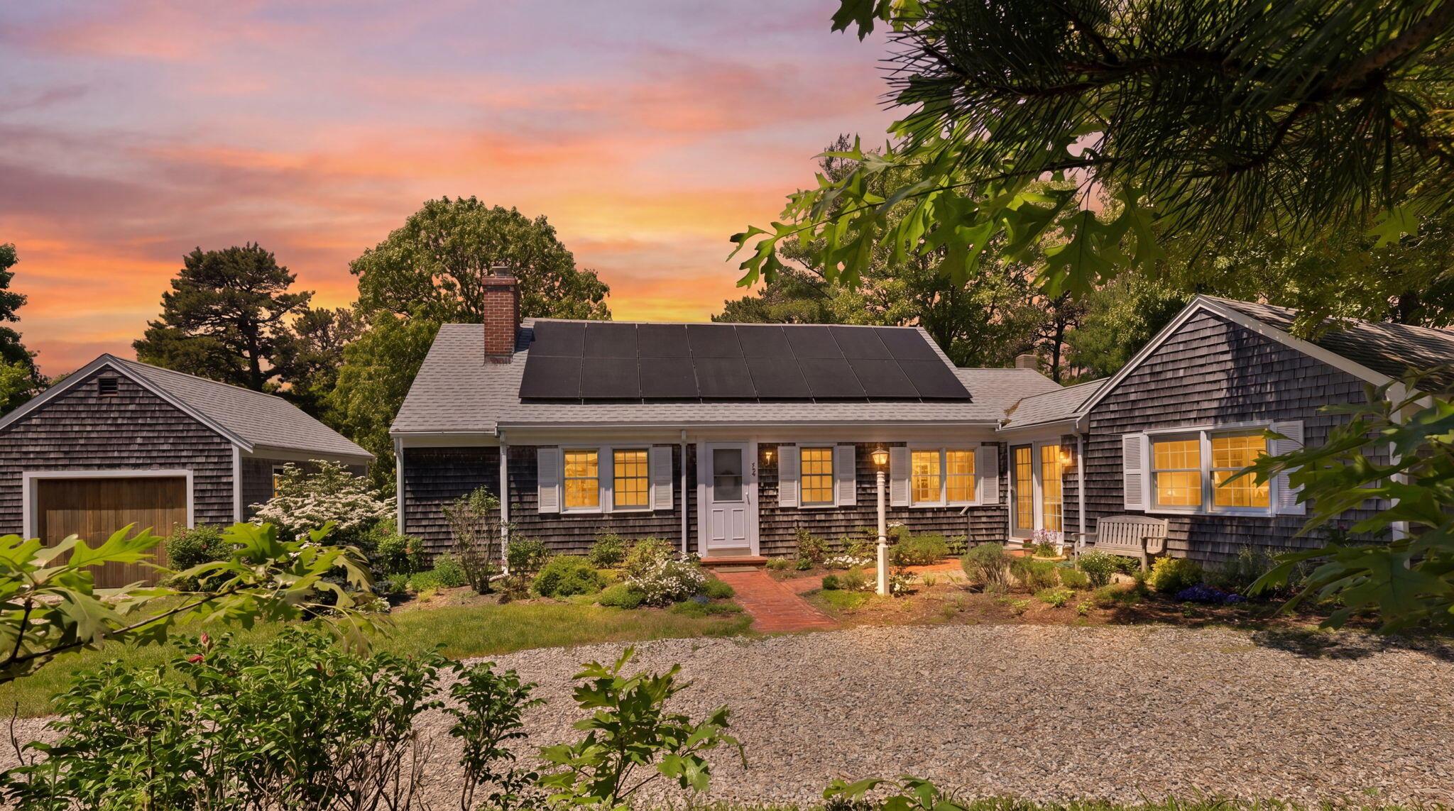 Image 3: 2-web-or-mls-645-nauset-rd